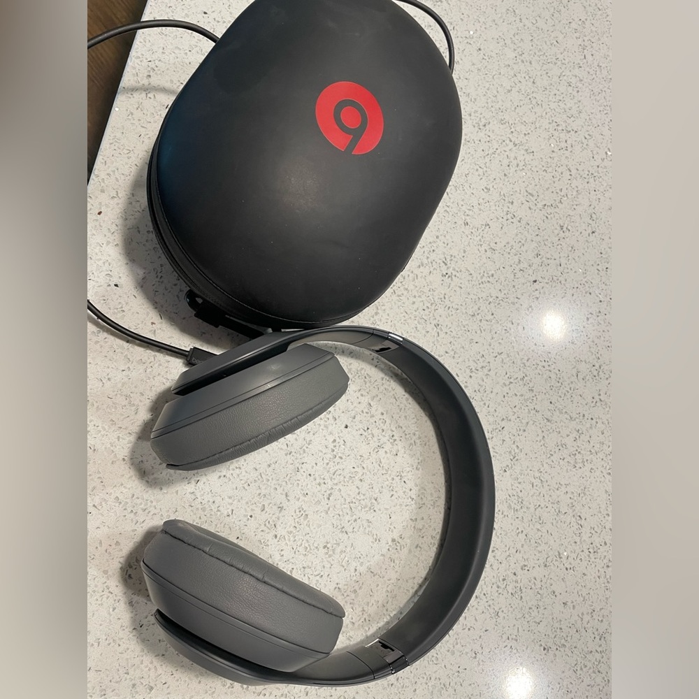 Beats by Dre Studio 3